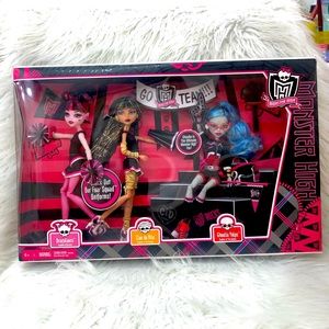 Monster High ‘GO TEAM’ 3 Pack Doll Set 2011